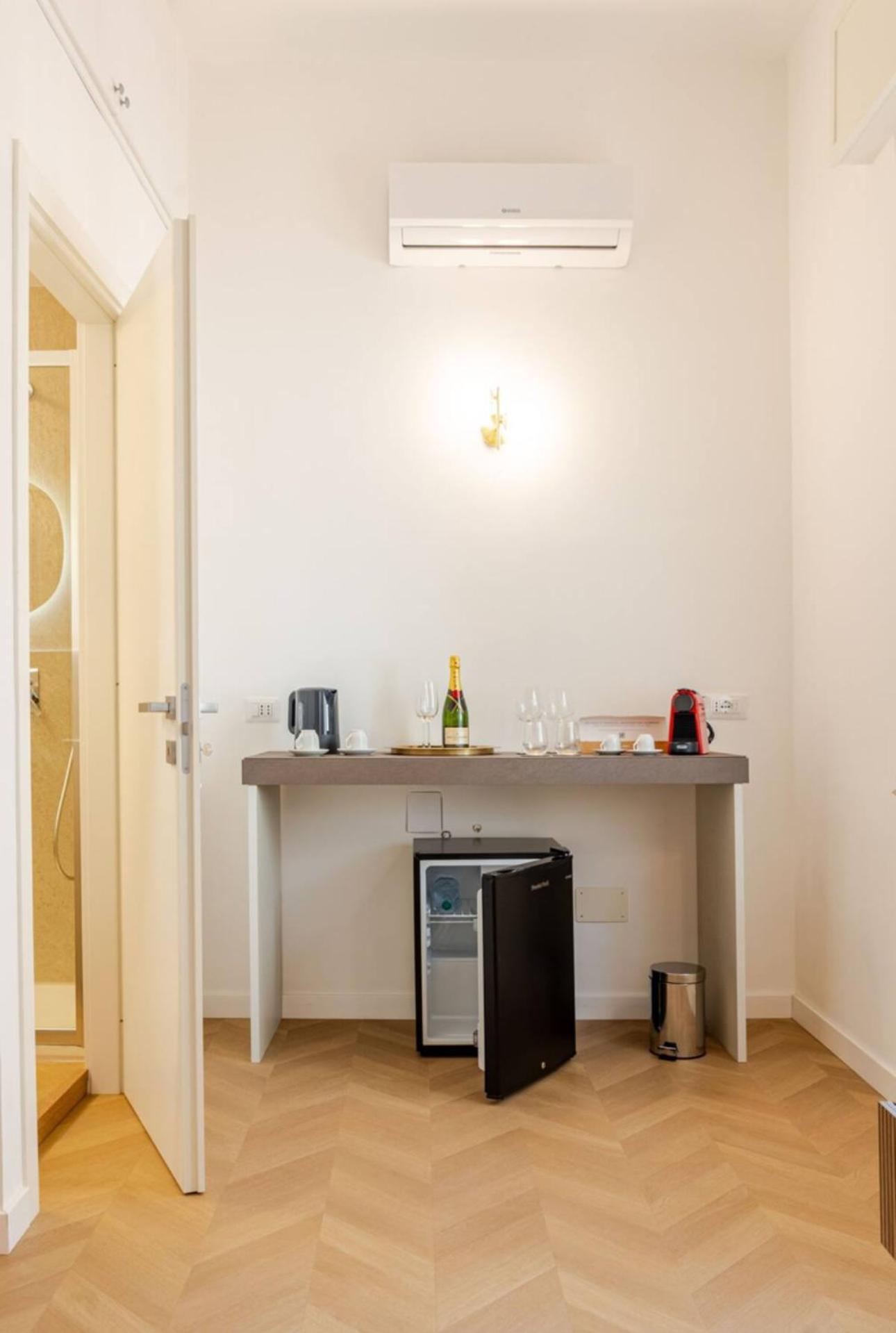 Residenza Camillo - Palermo Centro Apartment Luaran gambar